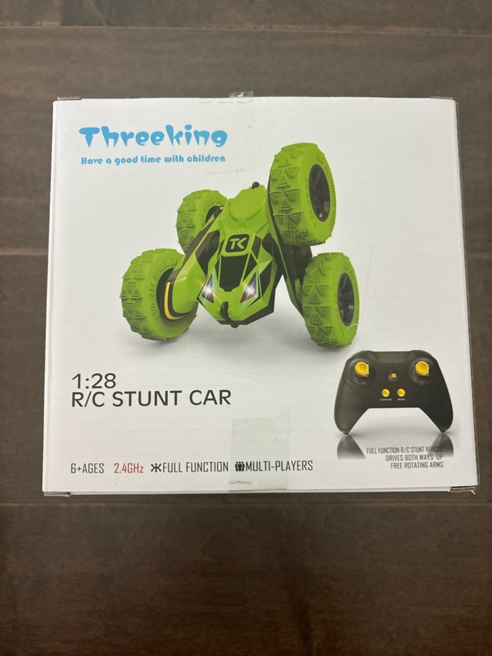 Green R/C Stunt Car - 1:28 Scale
